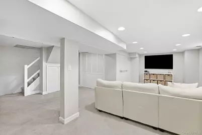 107 Munson Street, Port Chester, NY 10573 - Photo 20