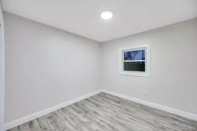 27 Ash Street, Central Islip, NY 11722 - Photo 14