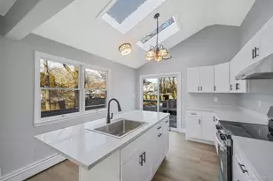 139 Madison St, Mastic, NY 11950 - Photo 10