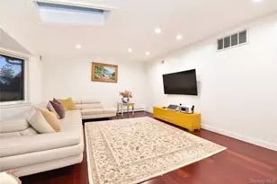 116 Nottingham Rd, Manhasset Hills, NY 11040 - Photo 12