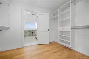 27 Poppy Ln, Levittown, NY 11756 - Photo 32