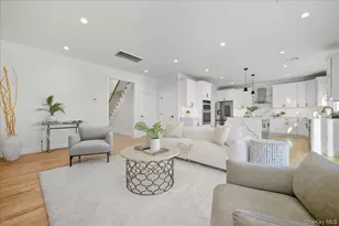 27 Poppy Ln, Levittown, NY 11756 - Photo 22