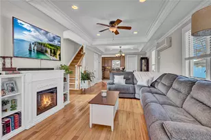 219 Hyman Ave, West Islip, NY 11795 - Photo 4