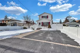 219 Hyman Ave, West Islip, NY 11795 - Photo 24