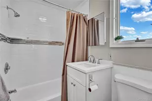 219 Hyman Ave, West Islip, NY 11795 - Photo 14