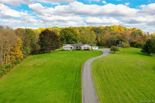 394 Smith Rd, Hyde Park, NY 12538 - Photo 2