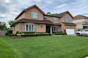 150 Lakeside Dr S, Lawrence, NY 11559 - Photo 1