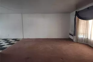 840 Sharon Ln, Westbury, NY 11590 - Photo 4