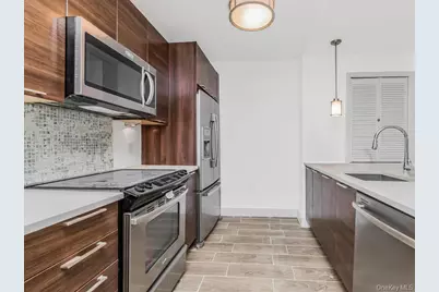 701 Ridge Hill Boulevard #1D, Yonkers, NY 10710 - Photo 2