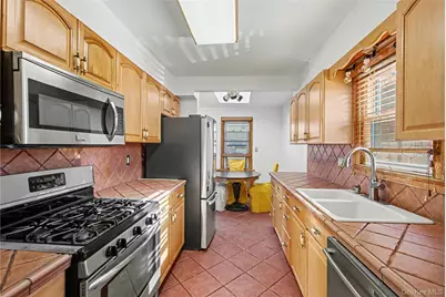 12 King Street, Freeport, NY 11520 - Photo 8