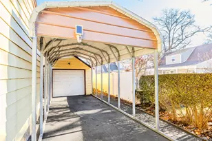 12 King St, Freeport, NY 11520 - Photo 2