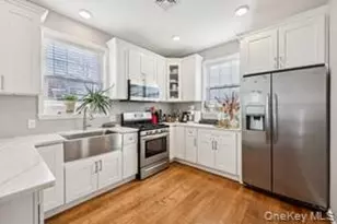 214 Prospect St, Newburgh, NY 12550 - Photo 8