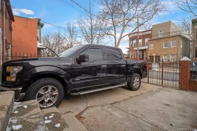 576 Barbey Street, Brooklyn, NY 11207 - Photo 4