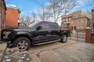 576 Barbey St, Brooklyn, NY 11207 - Photo 4