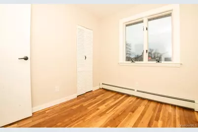 15 E Clearwater Road, Lindenhurst, NY 11757 - Photo 6