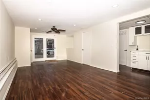 15 E Clearwater Rd, Lindenhurst, NY 11757 - Photo 22