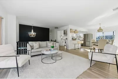 230 Sequams Lane Center, West Islip, NY 11795 - Photo 4