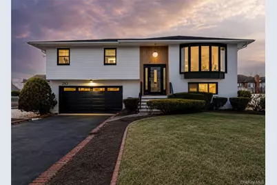230 Sequams Lane Center, West Islip, NY 11795 - Photo 2