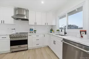 230 Sequams Lane Center, West Islip, NY 11795 - Photo 8