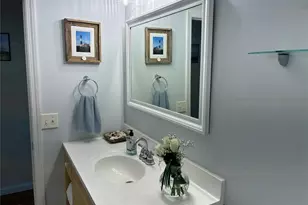 34 Beach St, West Islip, NY 11795 - Photo 28