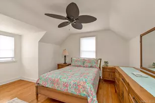 45 Sylvia Ln, New Hyde Park, NY 11040 - Photo 16