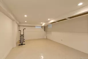 45 Sylvia Ln, New Hyde Park, NY 11040 - Photo 20