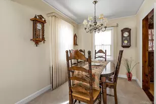 45 Sylvia Ln, New Hyde Park, NY 11040 - Photo 6