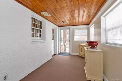 45 Sylvia Lane, New Hyde Park, NY 11040 - Photo 10