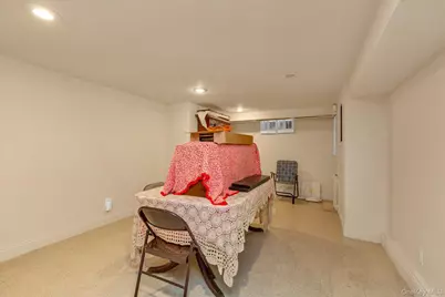 45 Sylvia Lane, New Hyde Park, NY 11040 - Photo 18