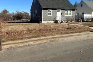 49 Davidson St, Wyandanch, NY 11798 - Photo 2