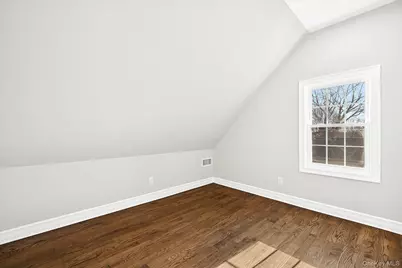 36 Cinque Drive, Farmingdale, NY 11735 - Photo 14