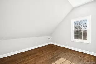 36 Cinque Dr, Farmingdale, NY 11735 - Photo 14