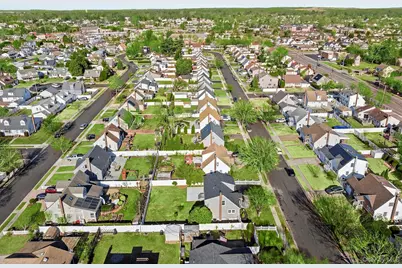 36 Cinque Drive, Farmingdale, NY 11735 - Photo 20