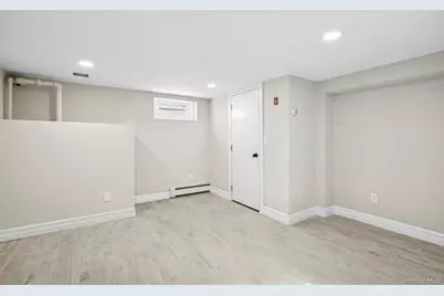 36 Cinque Drive, Farmingdale, NY 11735 - Photo 16