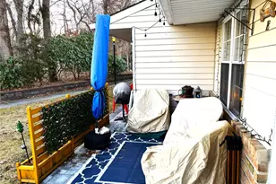 418 Weymouth Ct, Ridge, NY 11961 - Photo 2