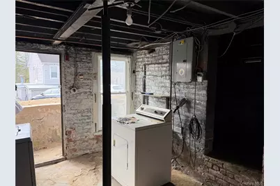 8 Maple Avenue, Tarrytown, NY 10591 - Photo 18