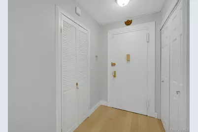 100 E Hartsdale Avenue #6RE, Hartsdale, NY 10530 - Photo 2