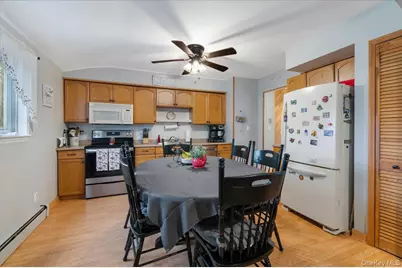 1131 Udall Road, Bay Shore, NY 11706 - Photo 8