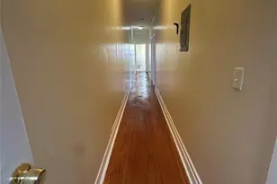 22 Clove Rd, New Rochelle, NY 10801 - Photo 10