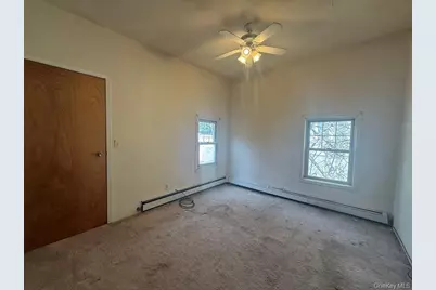 29 Richmond Avenue, Amityville, NY 11701 - Photo 16