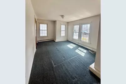 29 Richmond Avenue, Amityville, NY 11701 - Photo 18