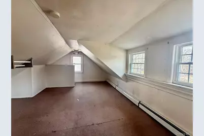 29 Richmond Avenue, Amityville, NY 11701 - Photo 14