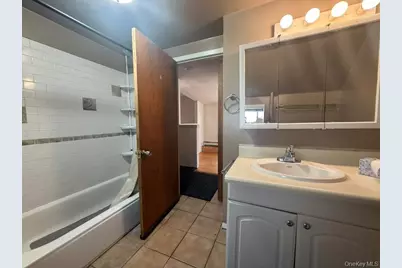 29 Richmond Avenue, Amityville, NY 11701 - Photo 10