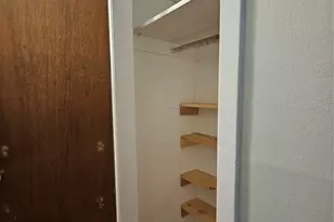 36 Harrison Pl, Farmingdale, NY 11735 - Photo 4