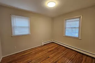 36 Harrison Pl, Farmingdale, NY 11735 - Photo 8