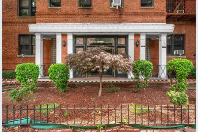 100-10 67th Road #2C, Forest Hills, NY 11375 - Photo 2