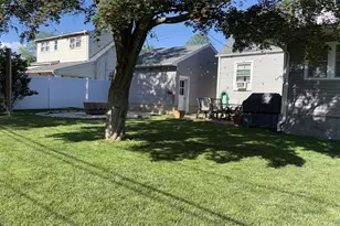 55 Dosoris Ln, Glen Cove, NY 11542 - Photo 22