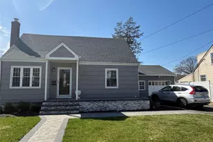 55 Dosoris Ln, Glen Cove, NY 11542 - Photo 2