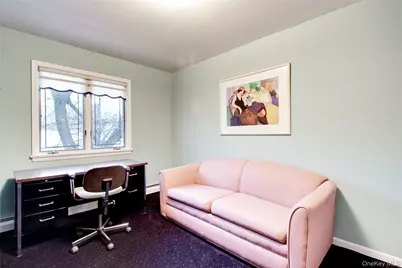 1066 Cedarhurst Street, Valley Stream, NY 11581 - Photo 22