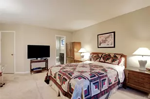 1066 Cedarhurst St, Valley Stream, NY 11581 - Photo 20